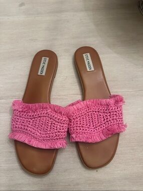 Steve Madden Lakeshore Pink Crochet Fringe Slide Sandals